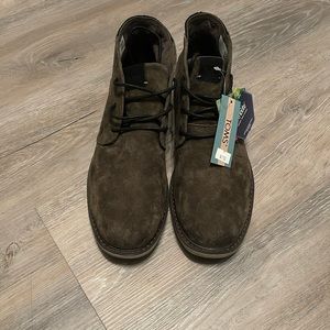 TOMS MENS size 8.5 water resistant olive green pig nubuck BRAND NEW WITH TAGS